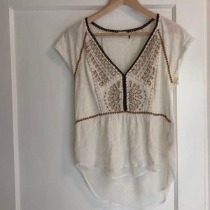 Anthropologie Detailed white blouse, high low